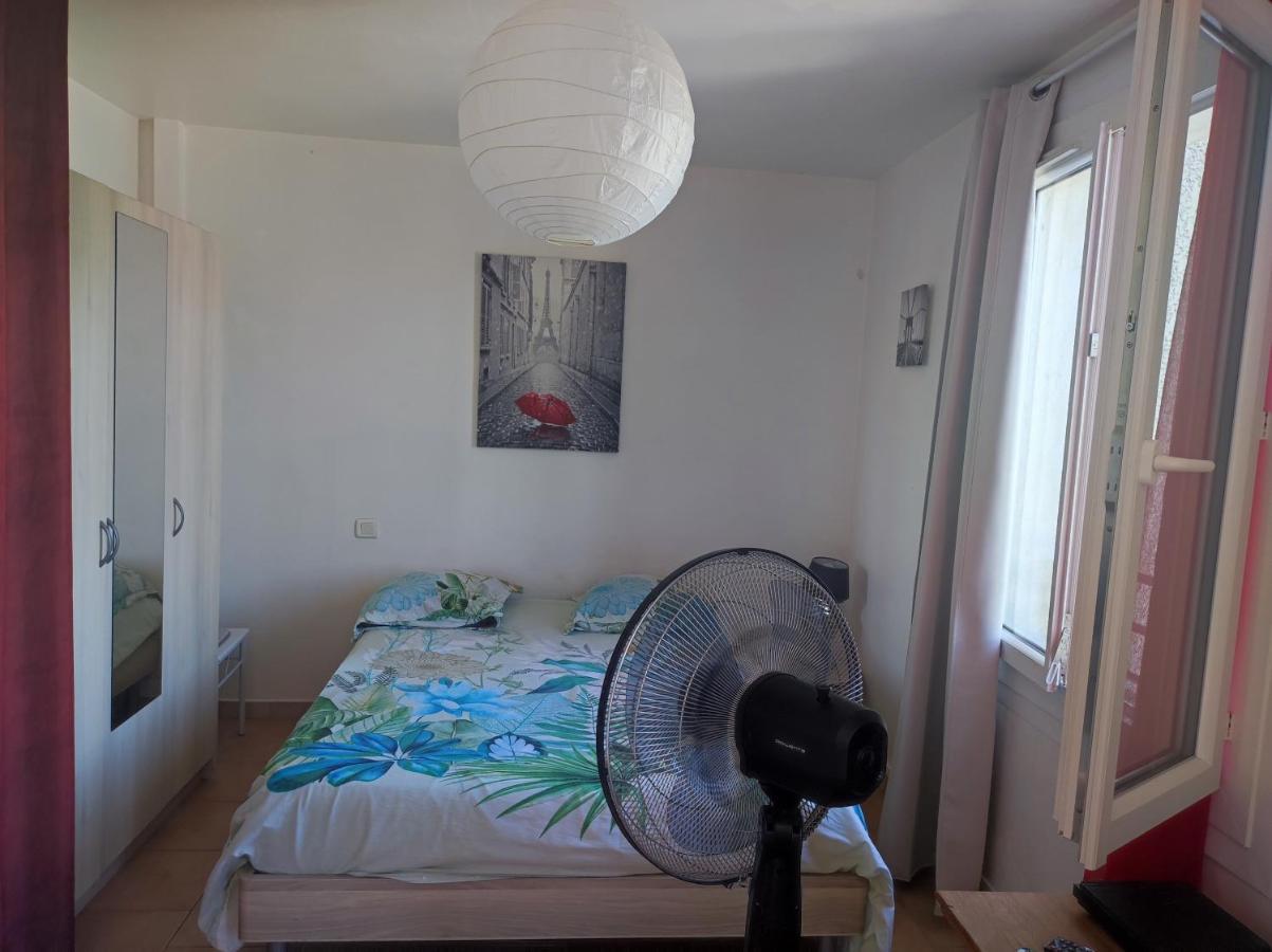 Ingrid Mary Apartment Nimes Bagian luar foto