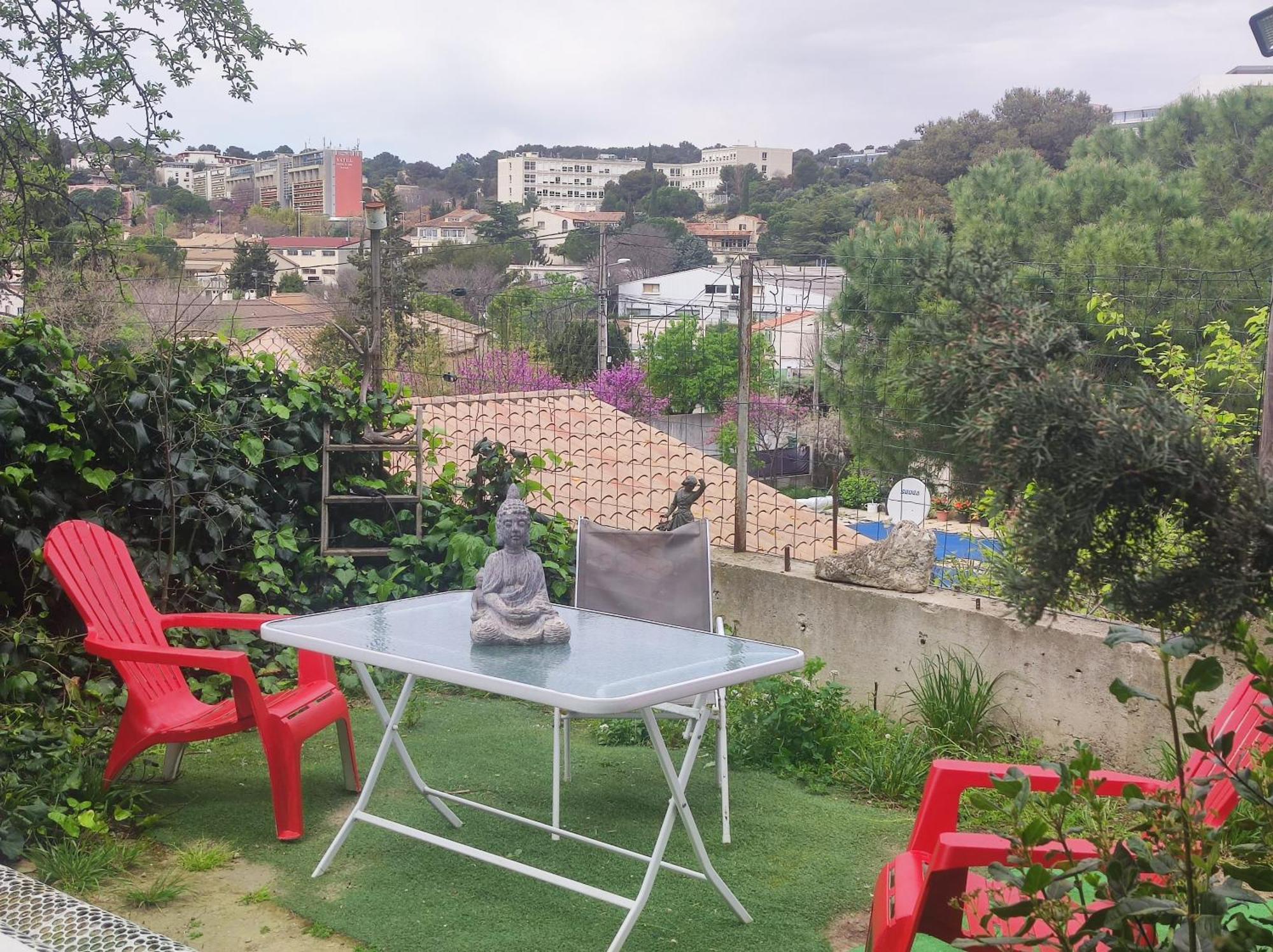 Ingrid Mary Apartment Nimes Bagian luar foto