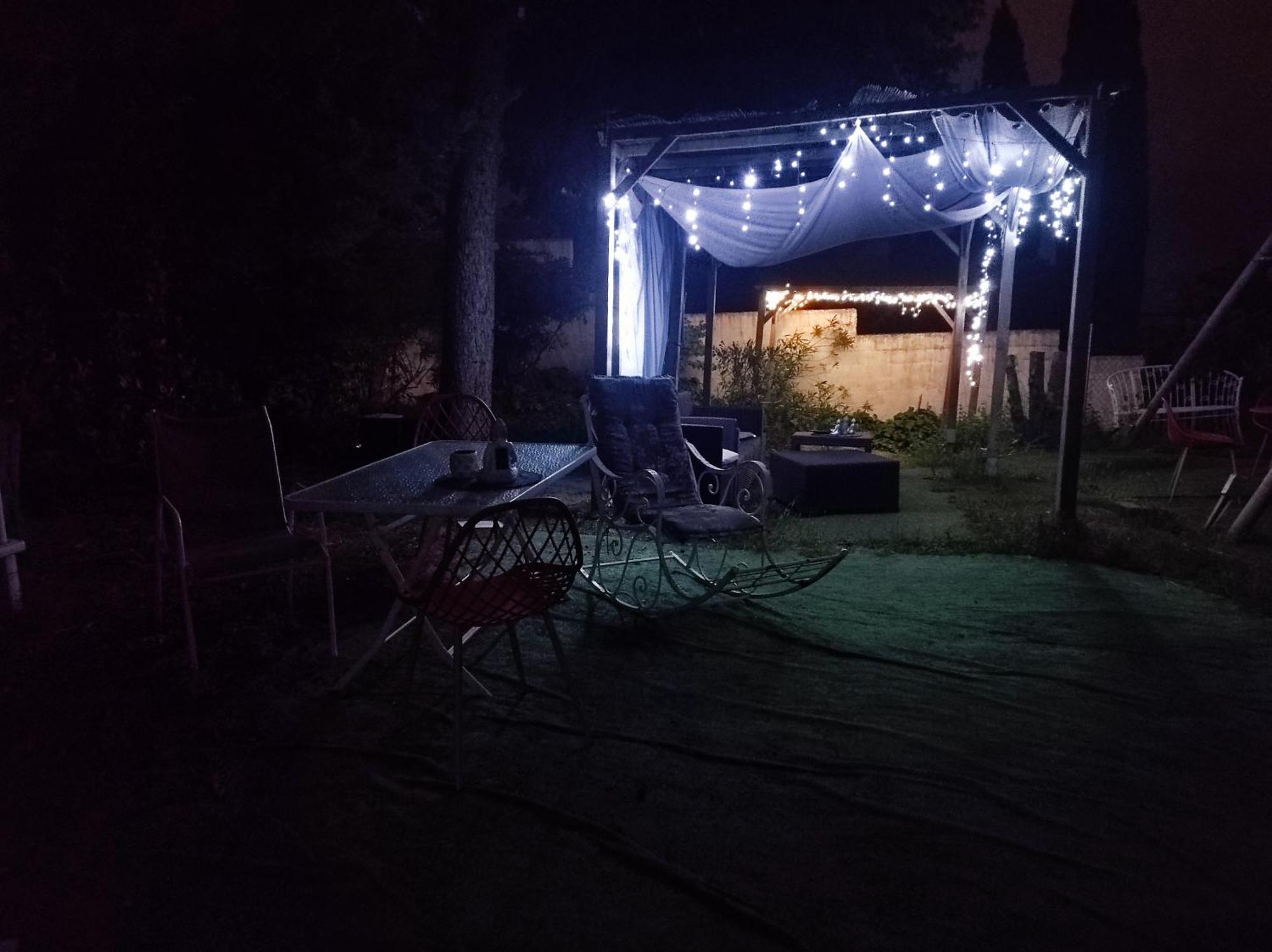 Ingrid Mary Apartment Nimes Bagian luar foto